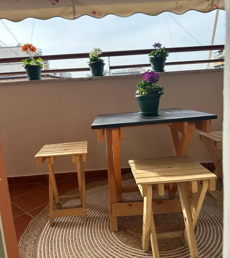 Comfort Apartment تيرانا